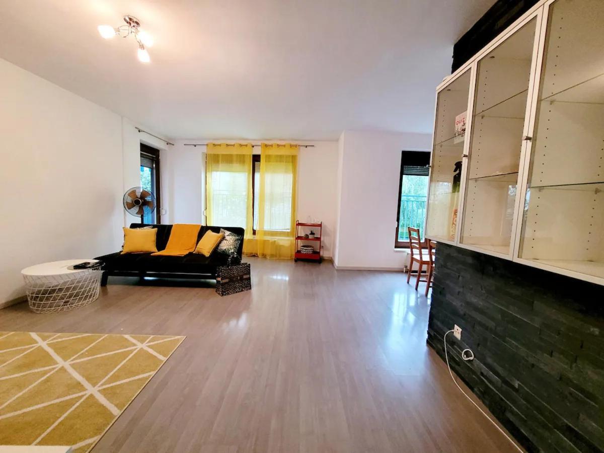 Cozy In Apartament Viena