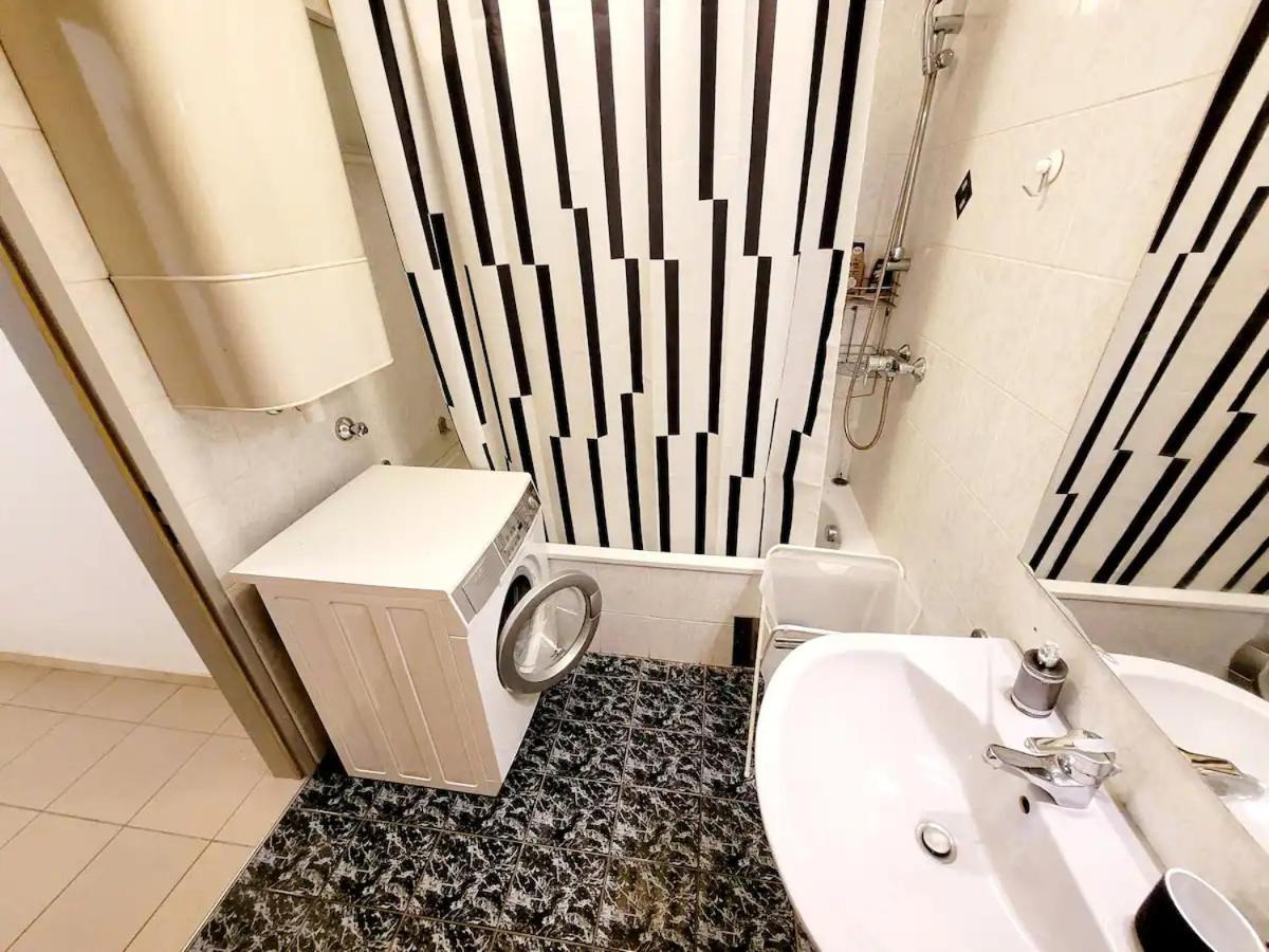 Cozy In Apartament Viena